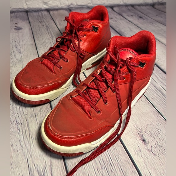 Jordan Flight Origin 3. Size 5.5Y
Gym Red/Black-White-Black - Picture 4 of 16